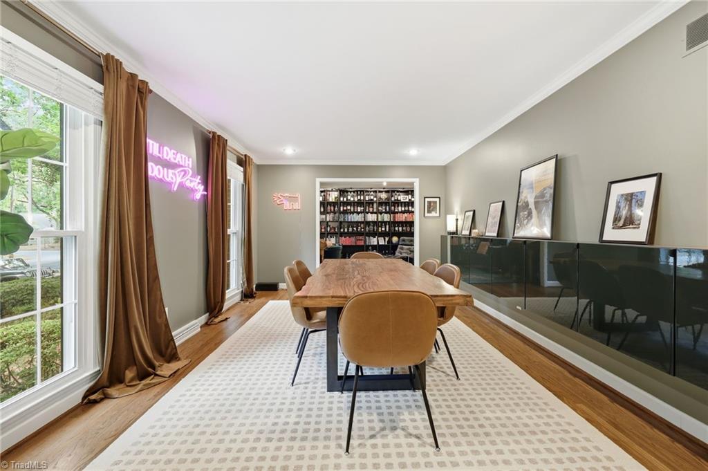 803 W Cornwallis Drive