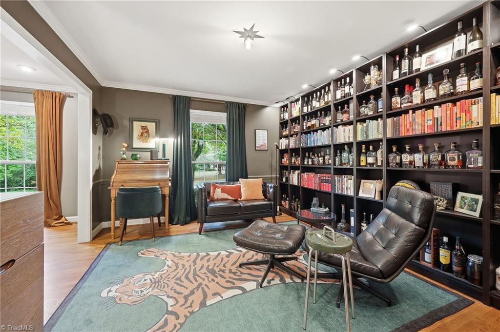 803 W Cornwallis Drive