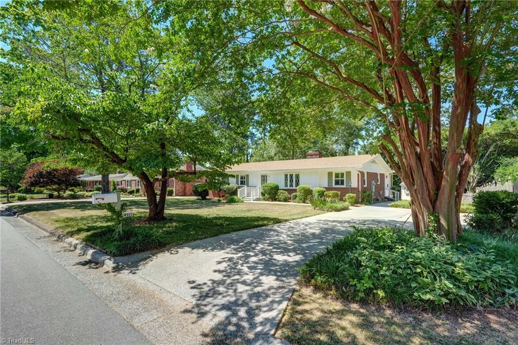 4921 Starmount Drive