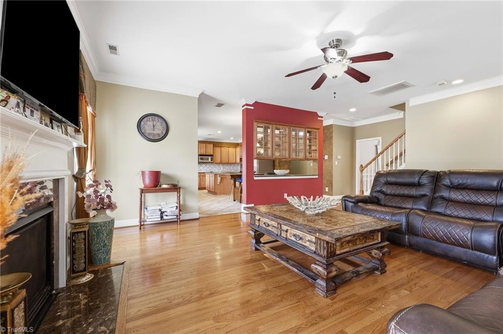3706 Worthing Court