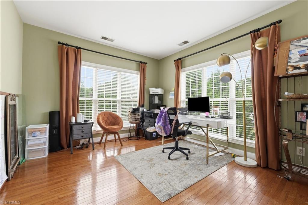 3706 Worthing Court
