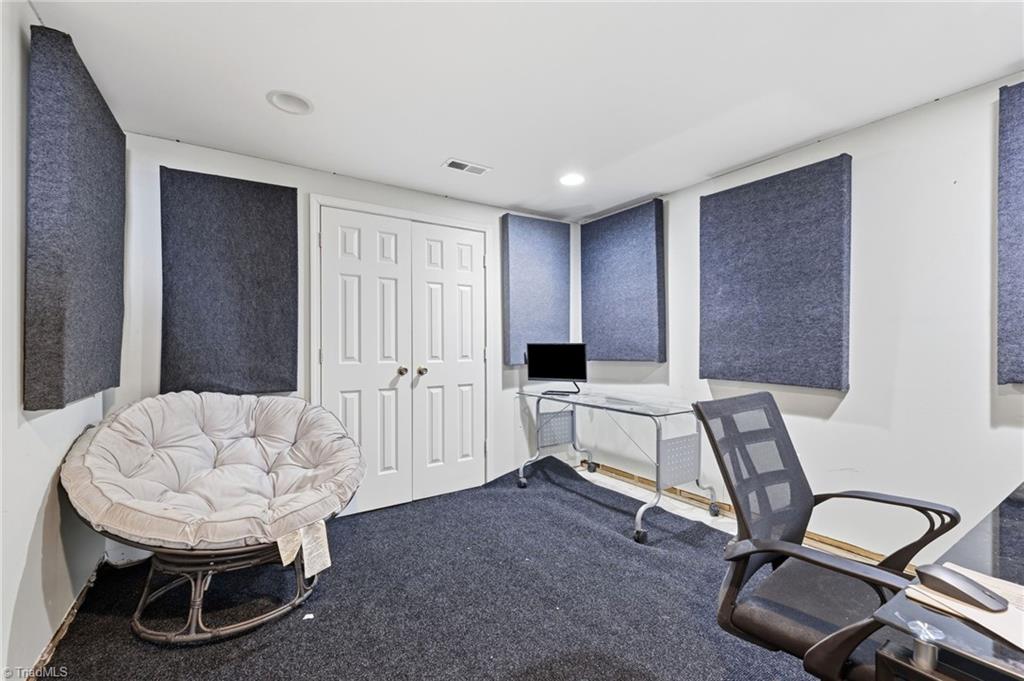 3706 Worthing Court