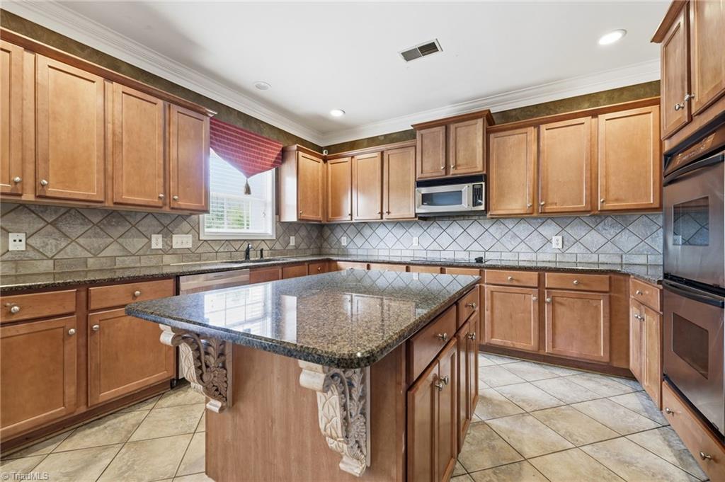 3706 Worthing Court