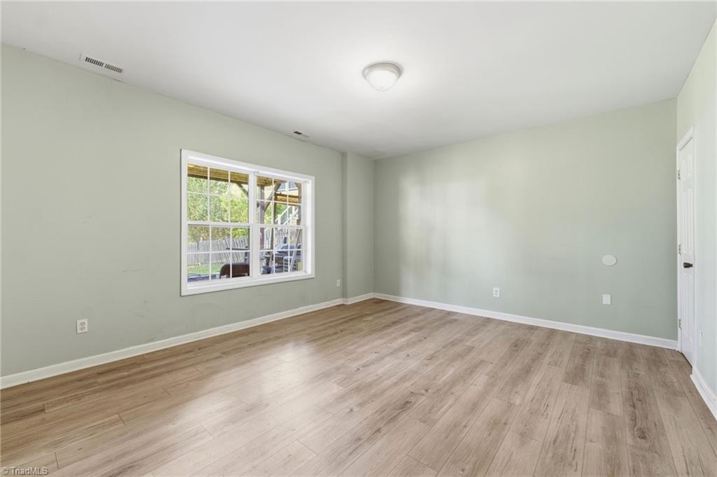 3706 Worthing Court