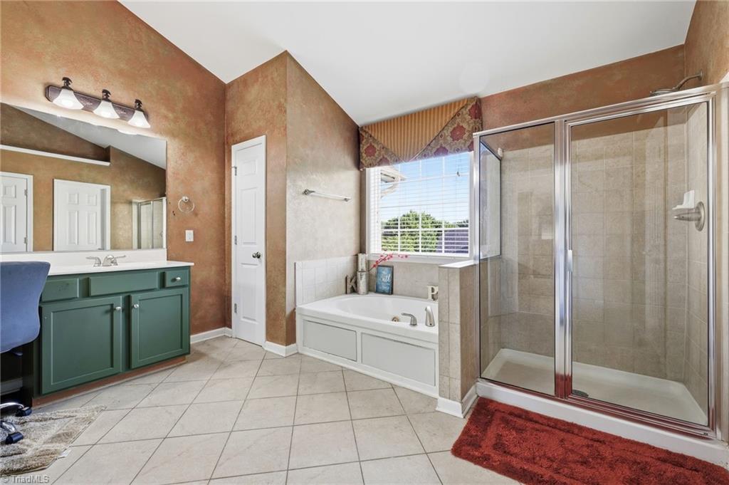 3706 Worthing Court