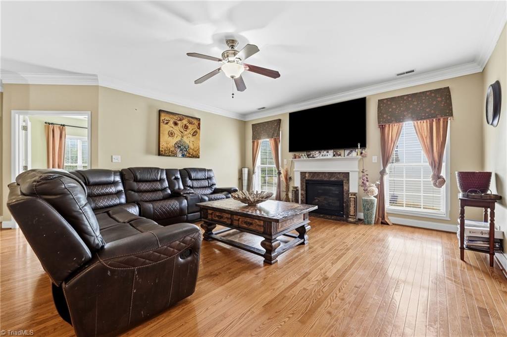 3706 Worthing Court