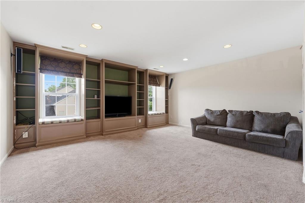 3706 Worthing Court