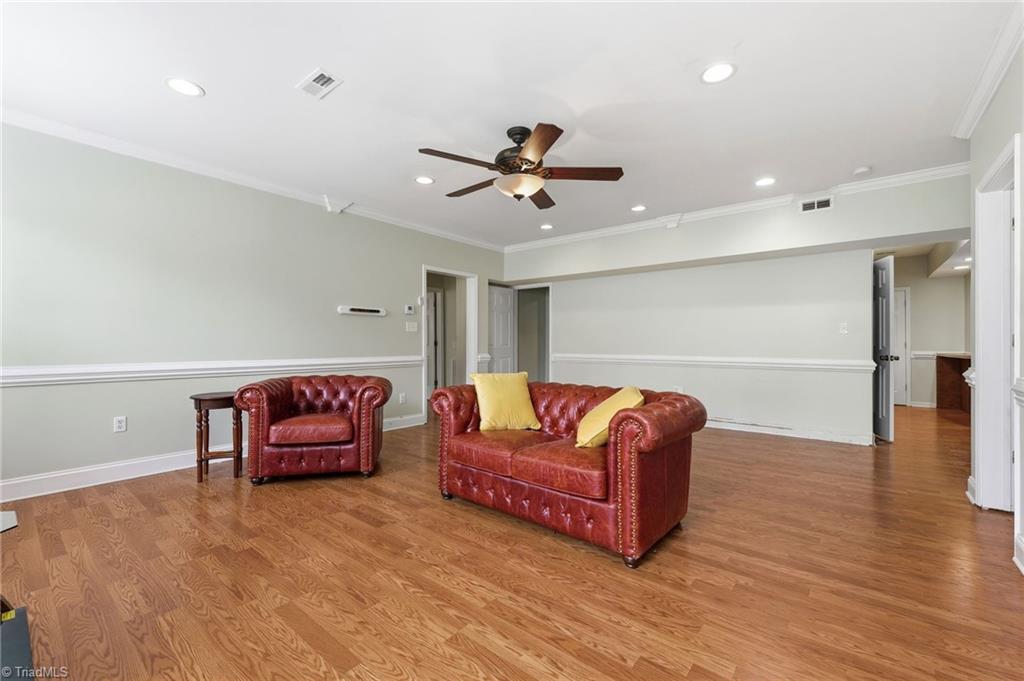 3706 Worthing Court