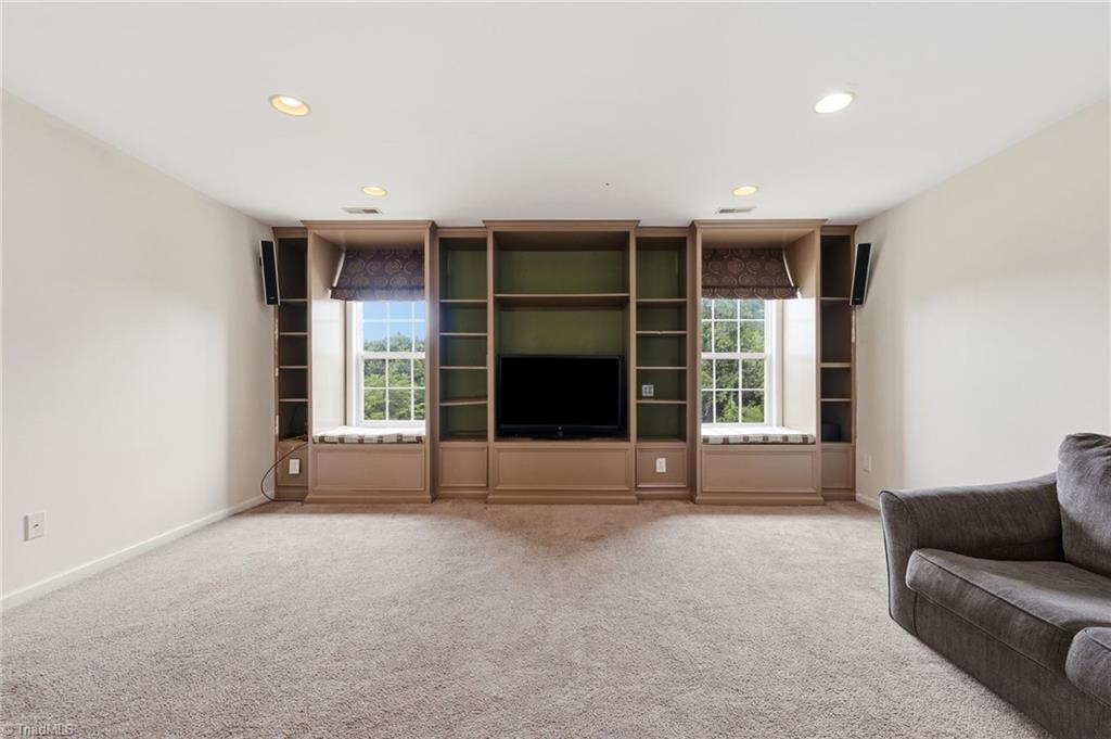 3706 Worthing Court