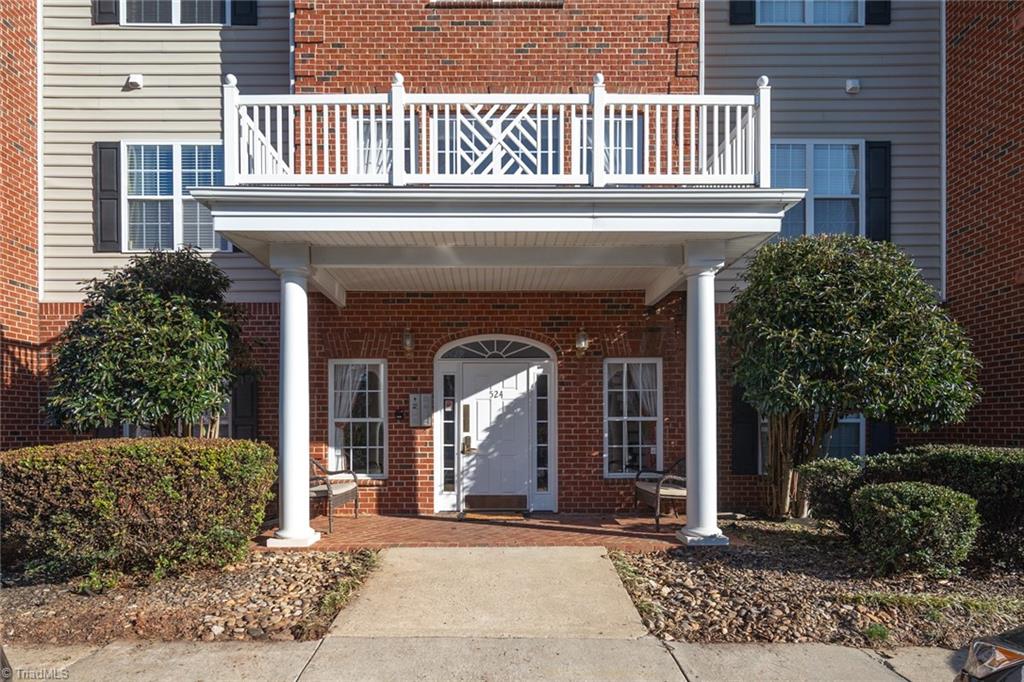524 College Road # 207