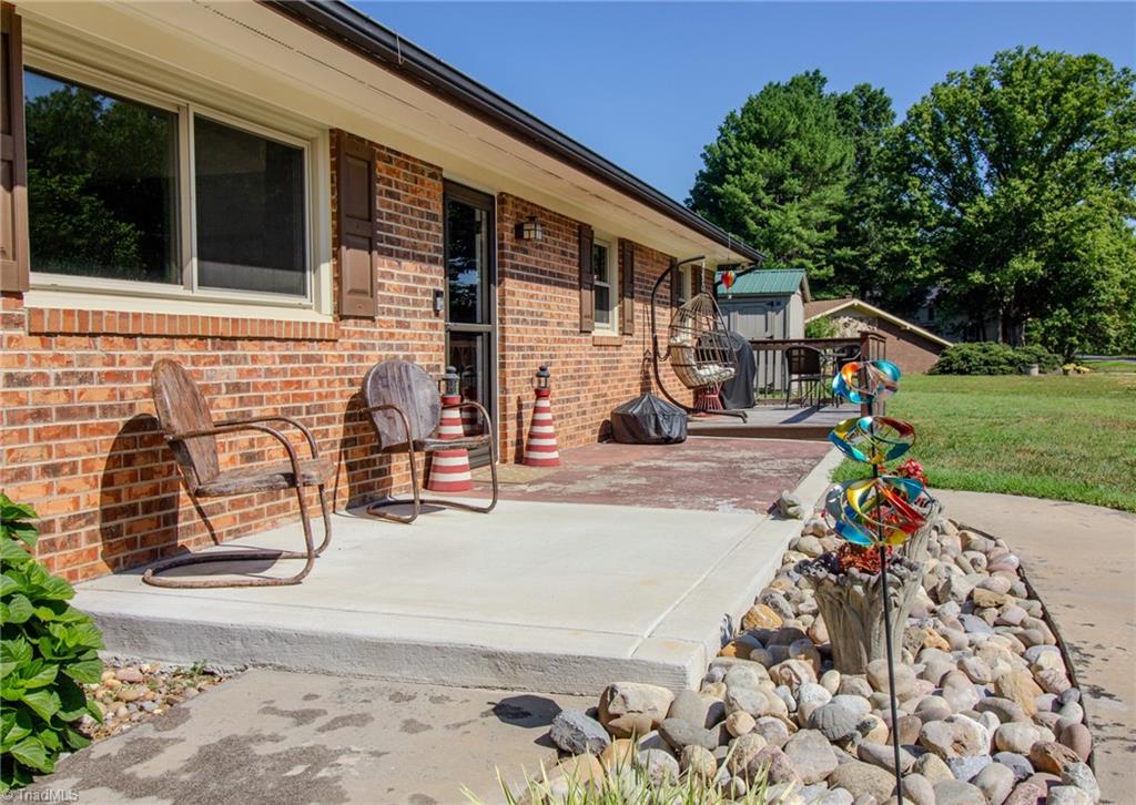 5736 Davis Road