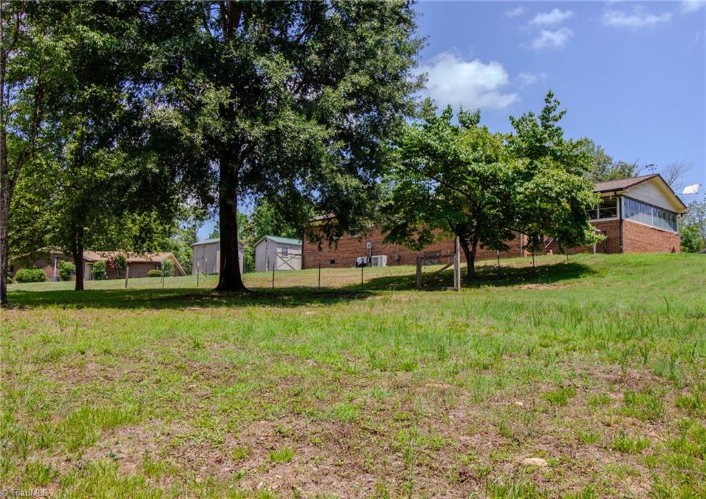 5736 Davis Road
