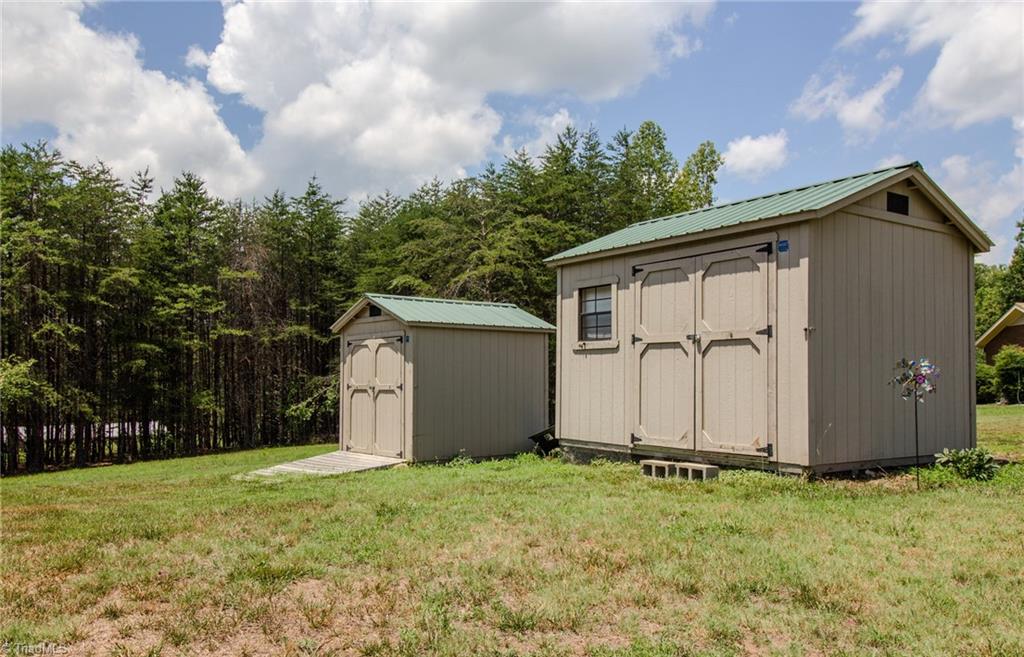 5736 Davis Road