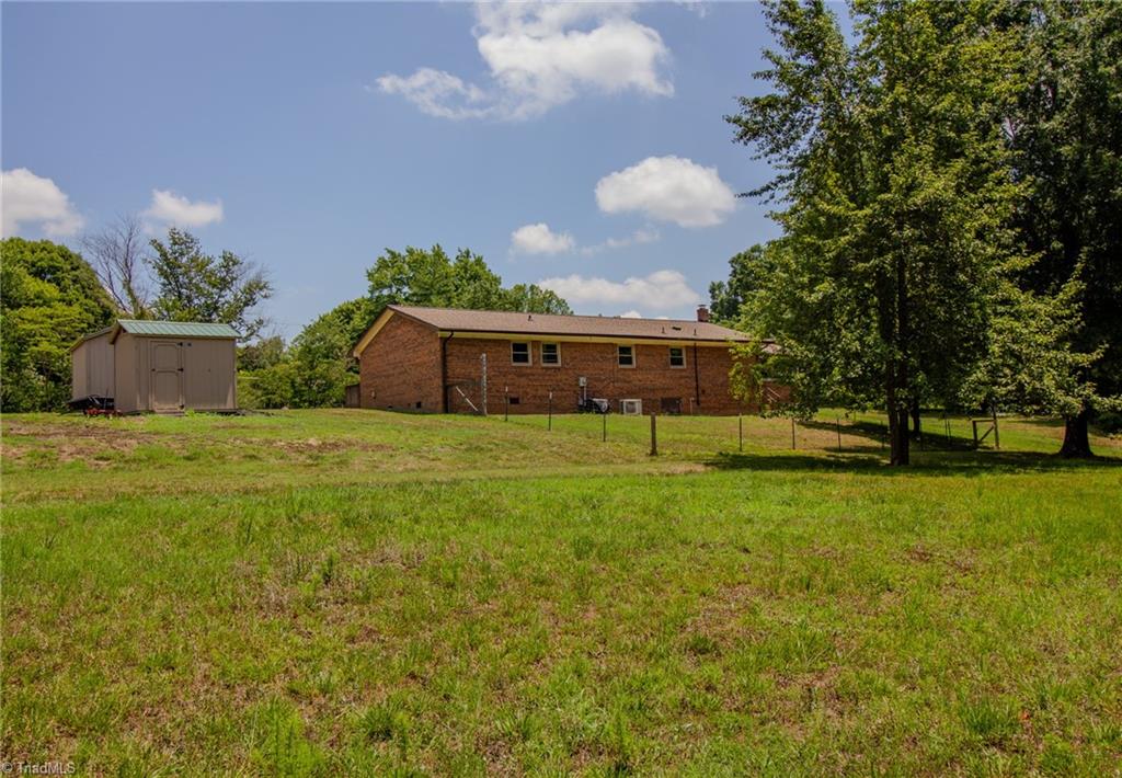 5736 Davis Road