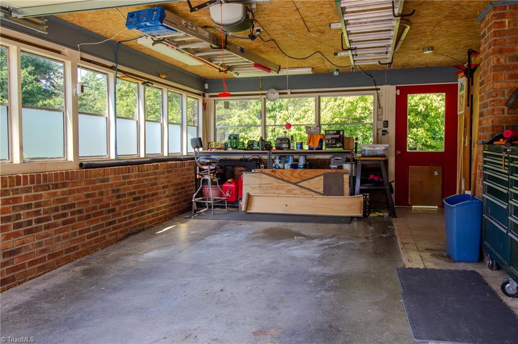5736 Davis Road