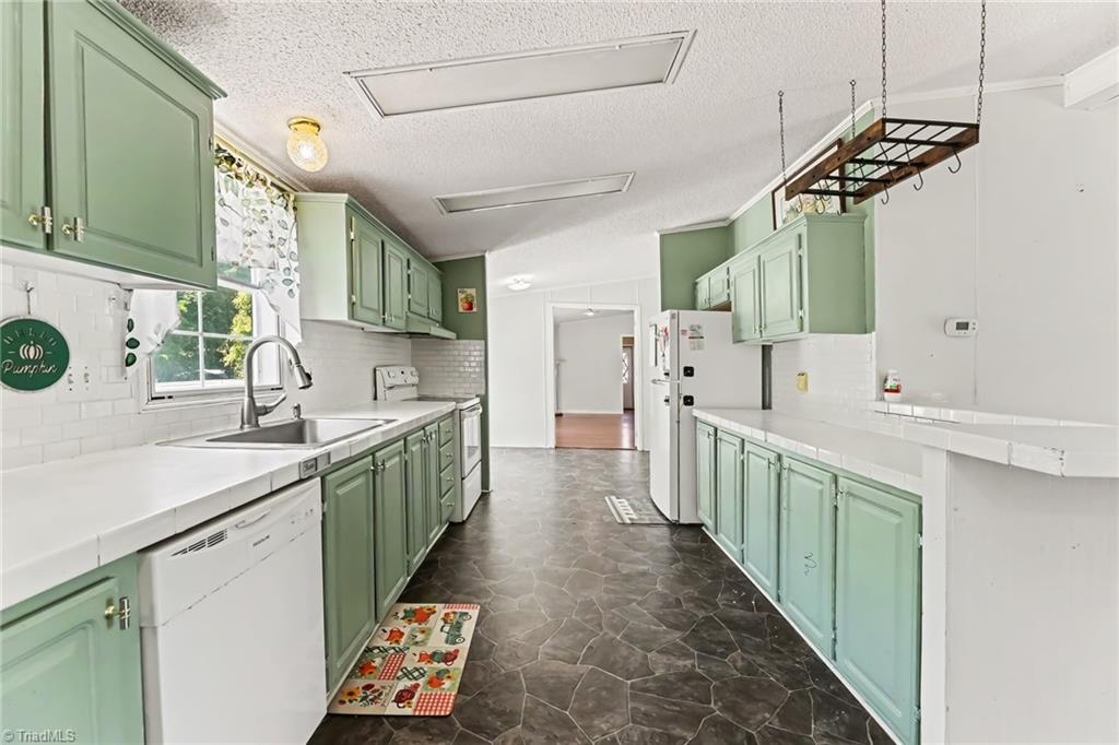 3247 Vance Street Extension