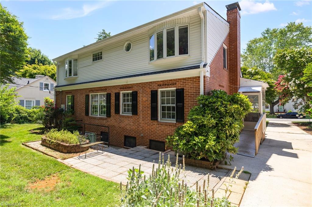 112 W Avondale Drive