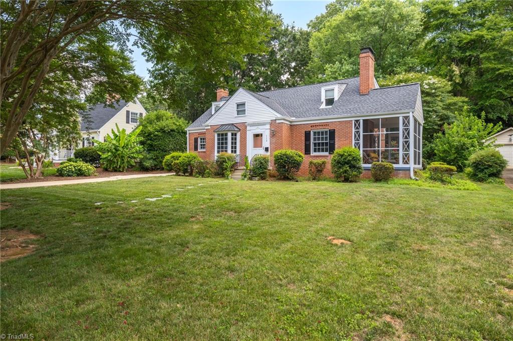 112 W Avondale Drive