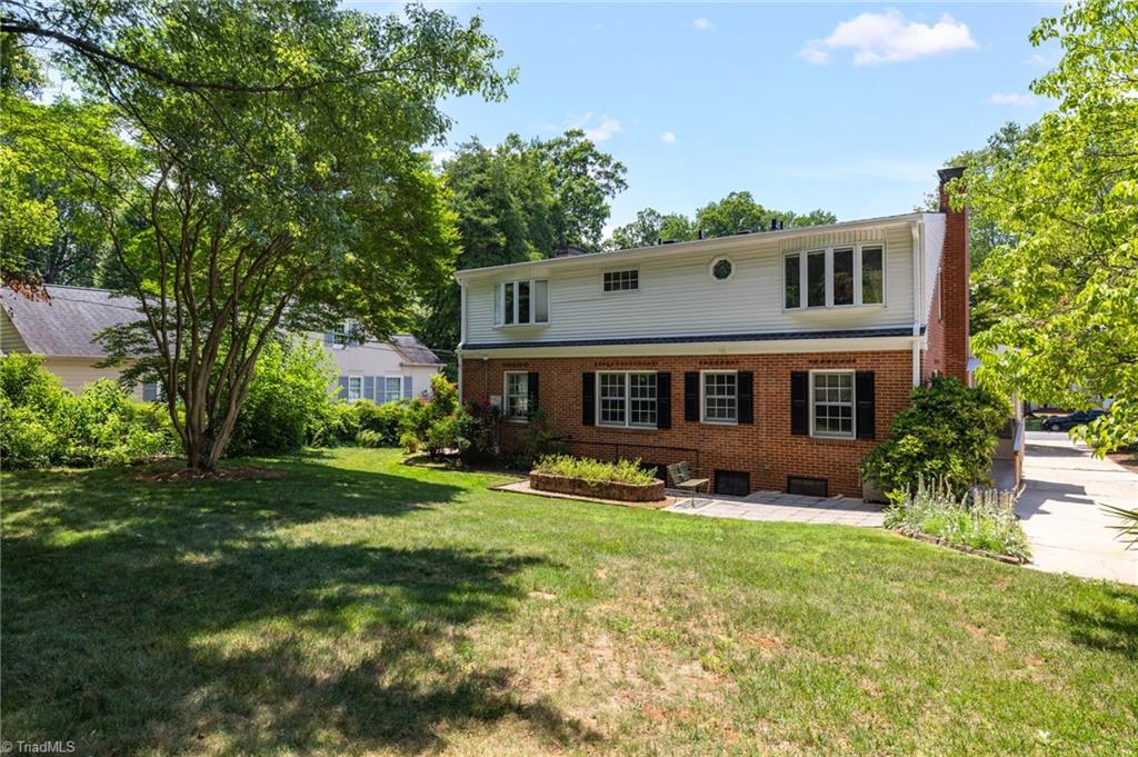 112 W Avondale Drive