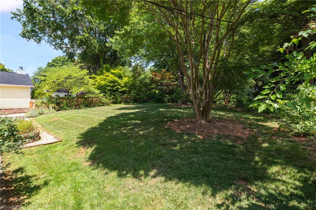 112 W Avondale Drive