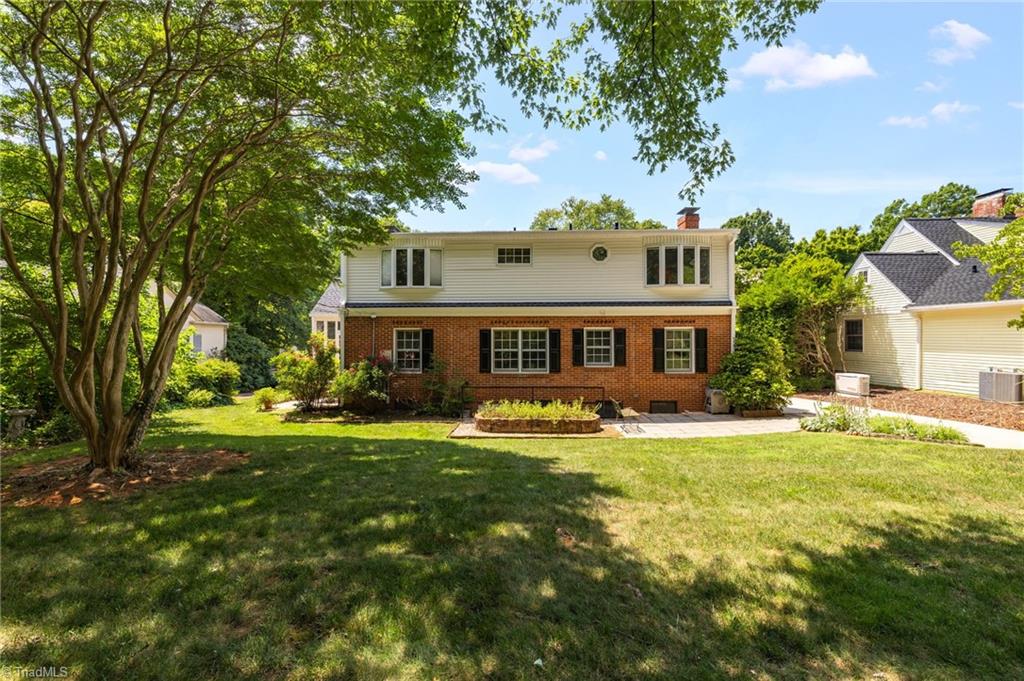 112 W Avondale Drive