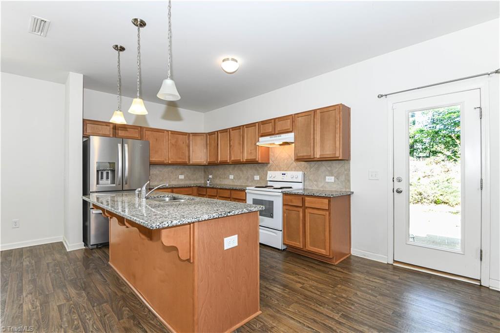 5031 Red Poll Drive