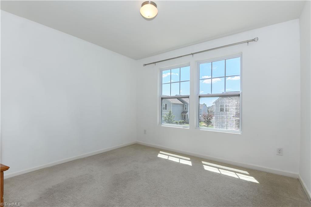 5031 Red Poll Drive