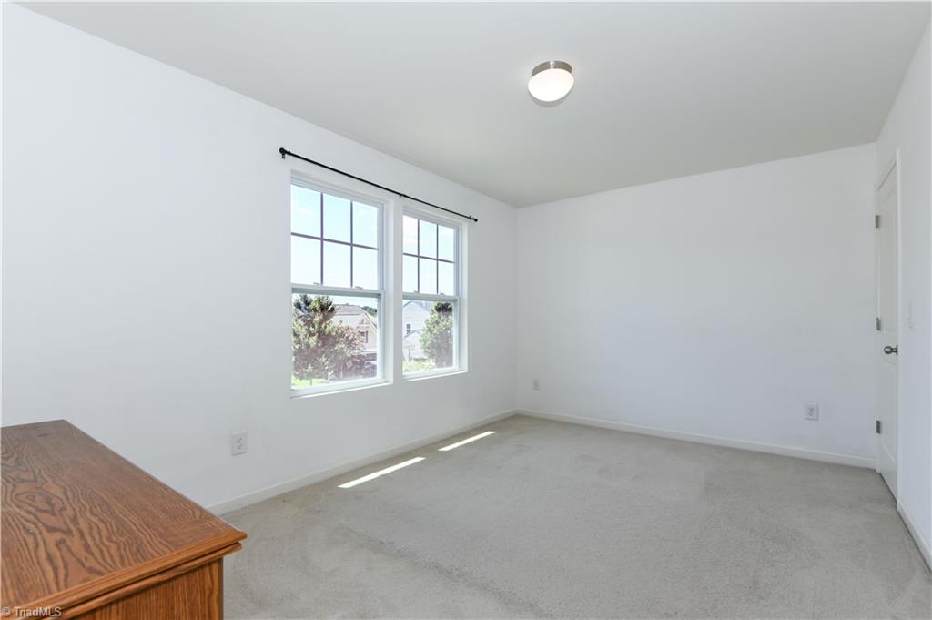 5031 Red Poll Drive