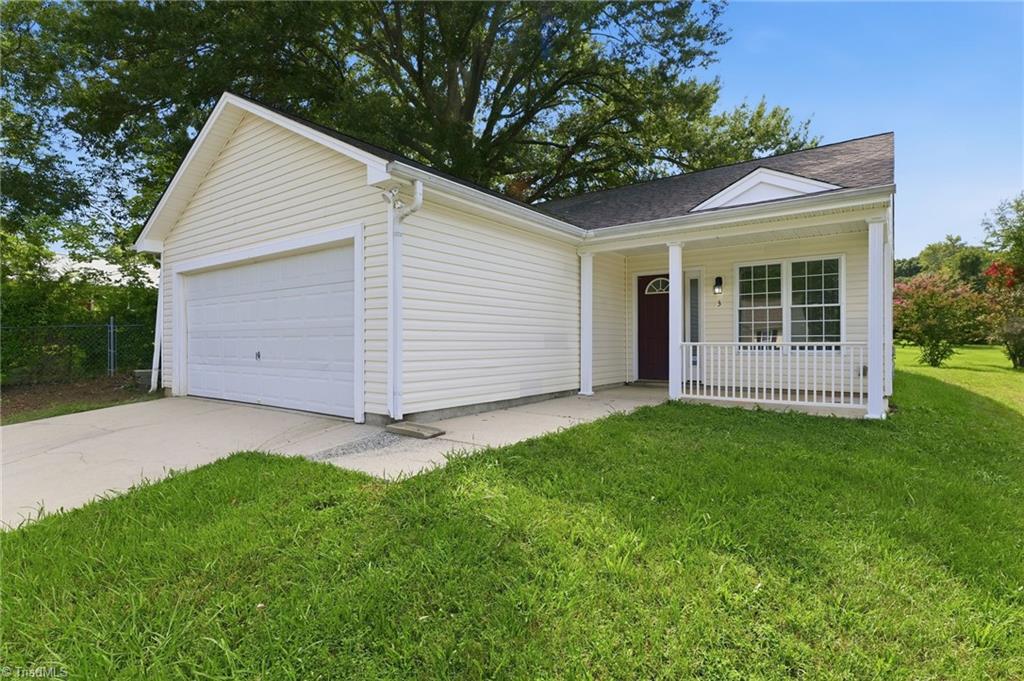 3 Franklinwood Drive