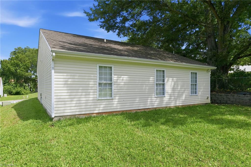 3 Franklinwood Drive