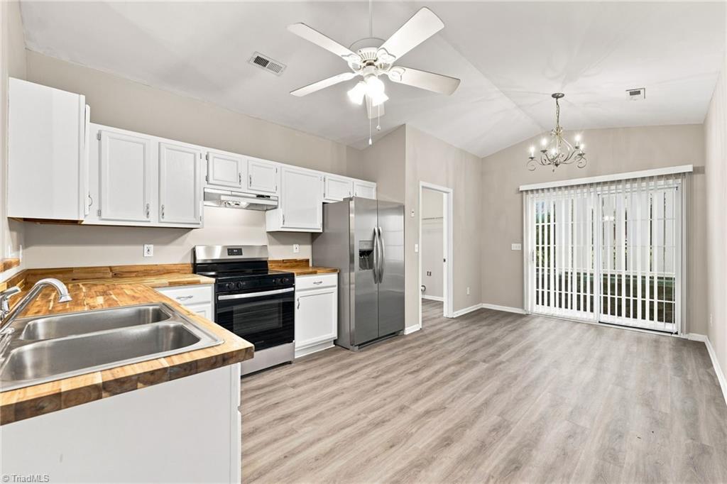3 Franklinwood Drive
