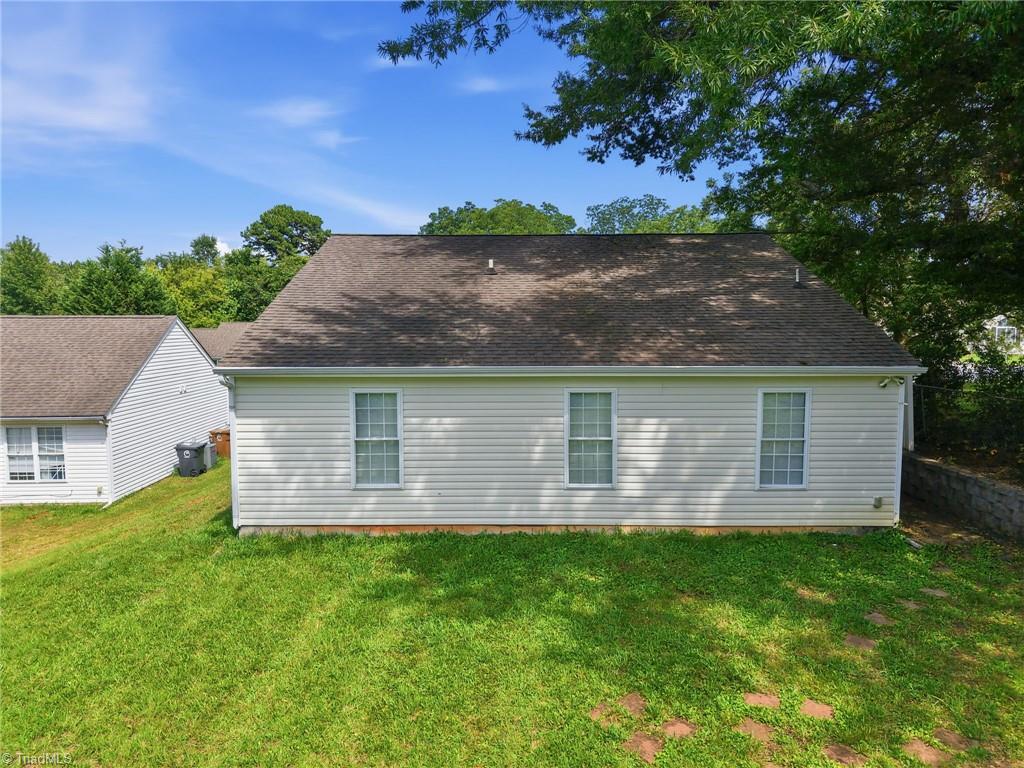 3 Franklinwood Drive
