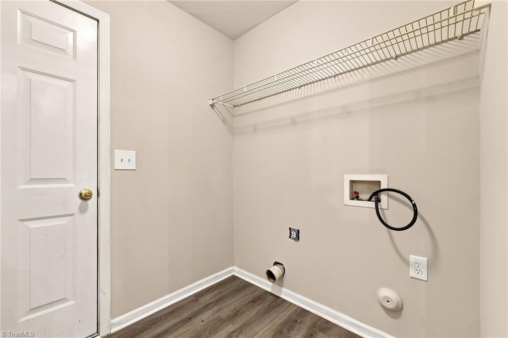 3 Franklinwood Drive