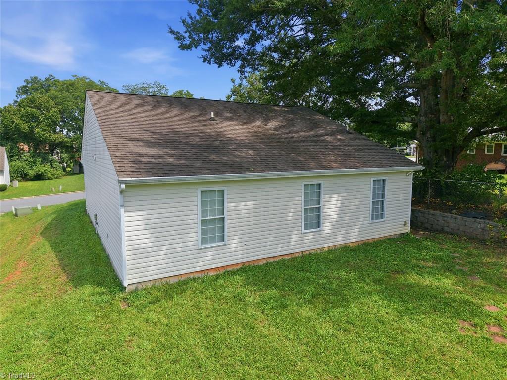 3 Franklinwood Drive