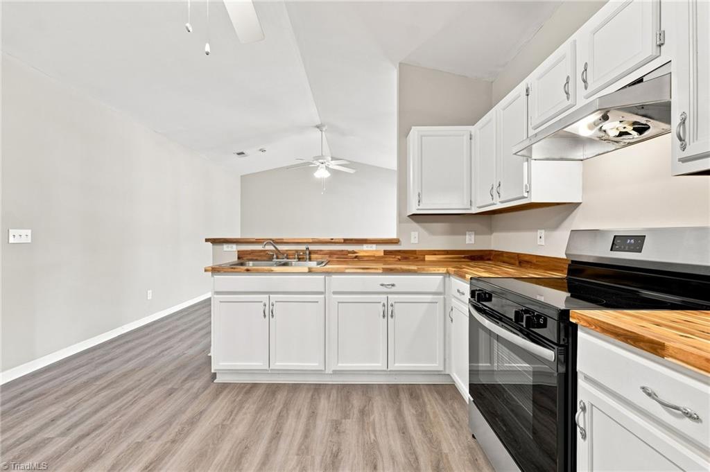 3 Franklinwood Drive