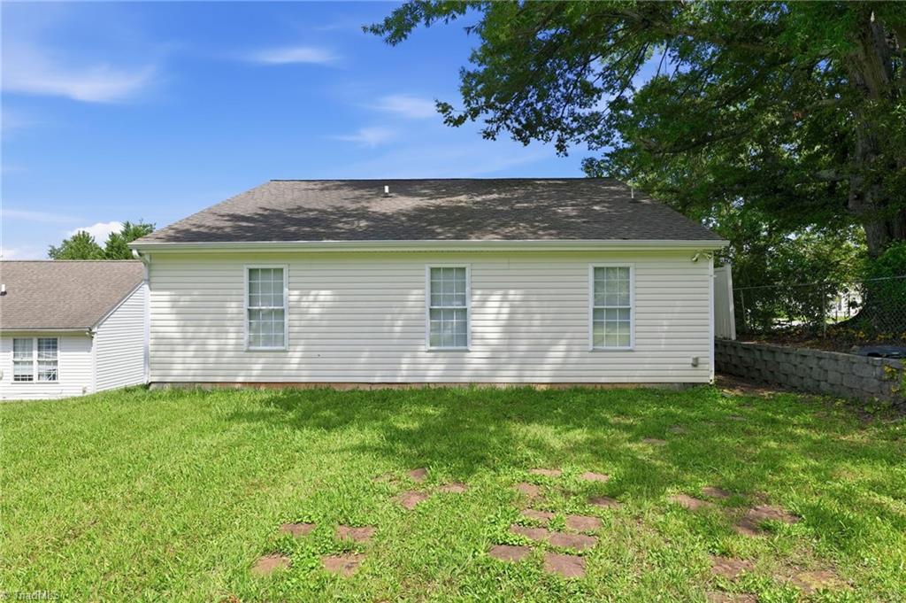 3 Franklinwood Drive