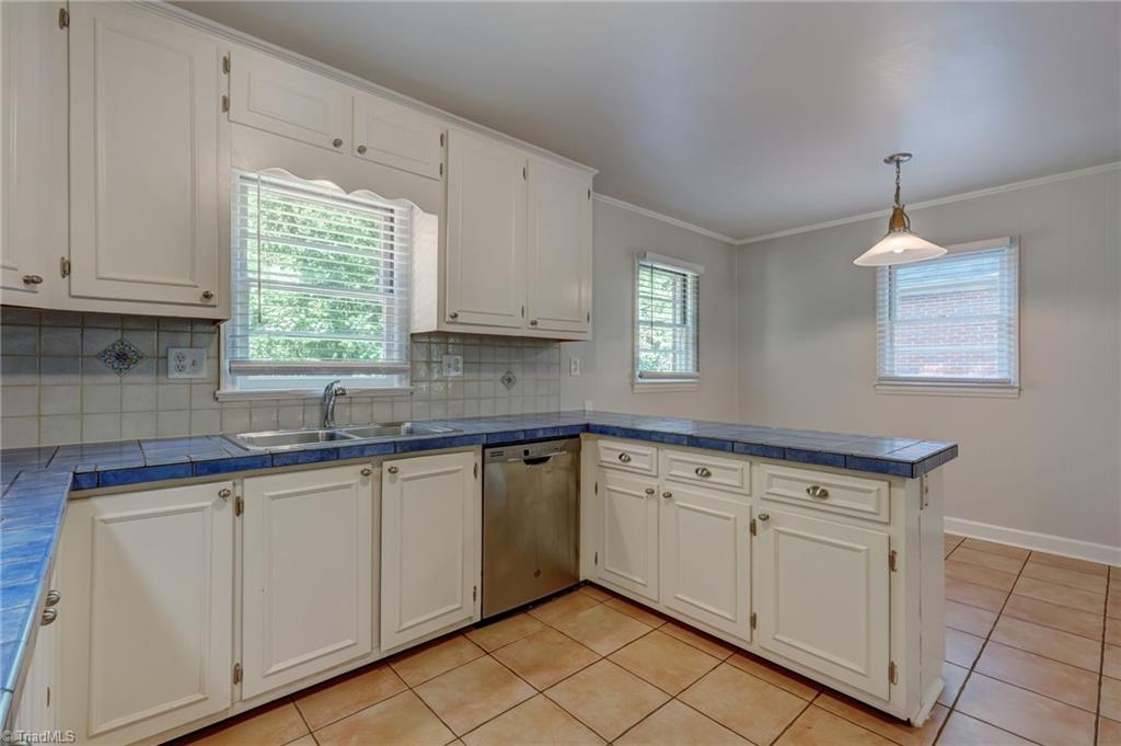 1206 Magnolia Street, Winston-Salem