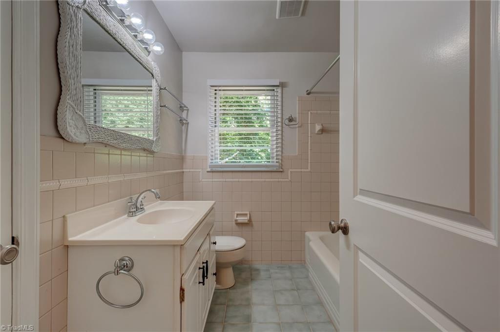 1206 Magnolia Street, Winston-Salem