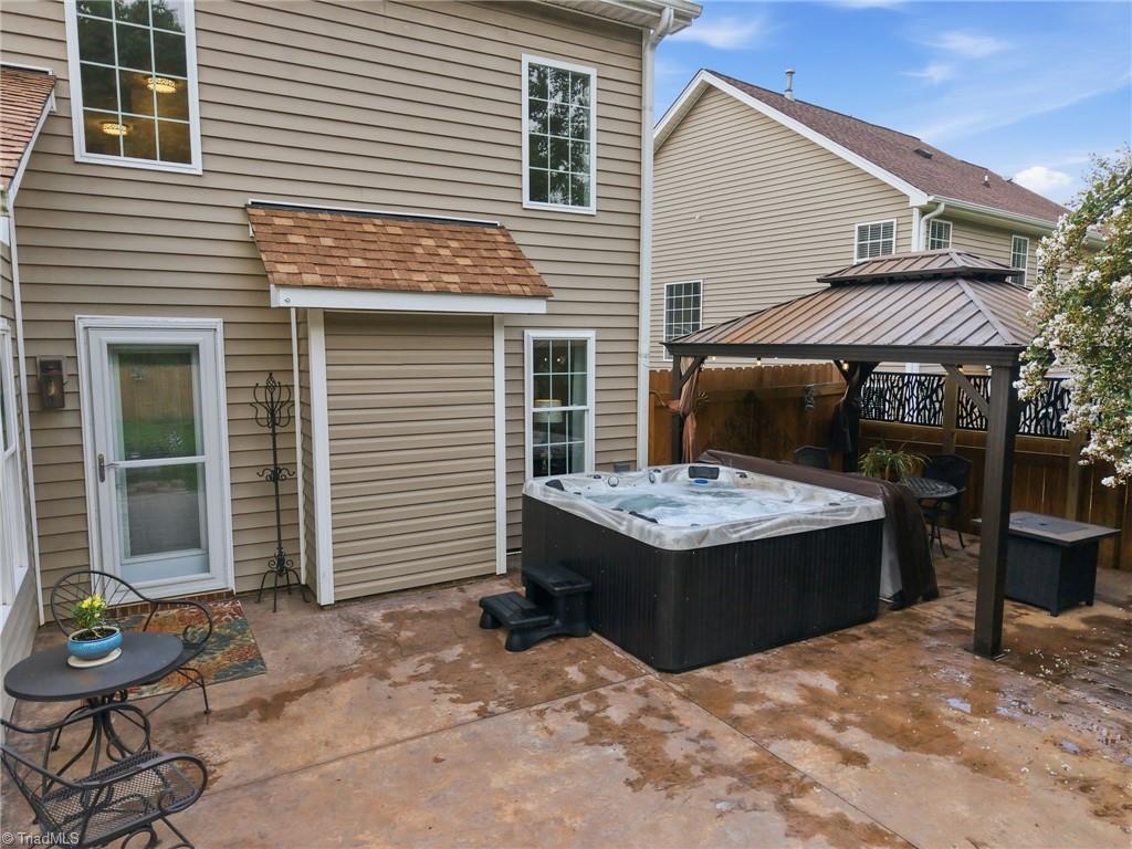 6306 Thornblade Court