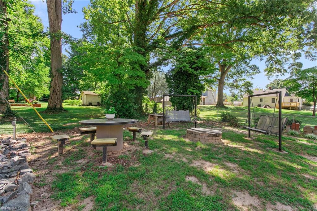 1111 N Woodleigh Circle