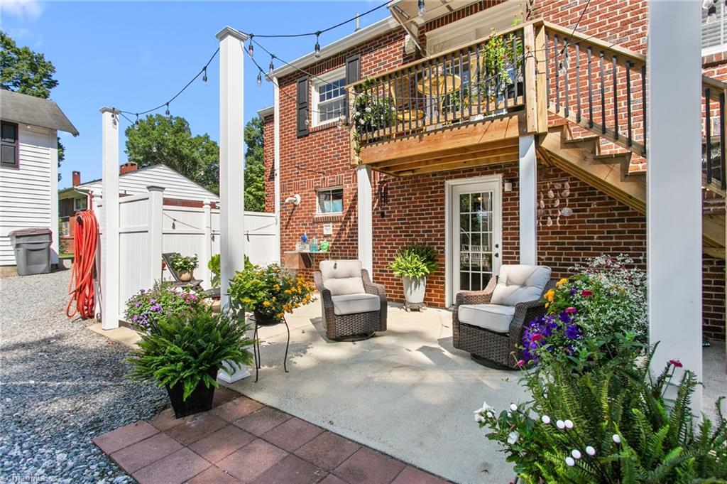 1111 N Woodleigh Circle