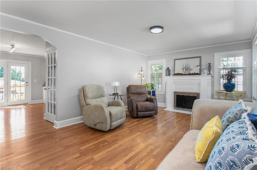 1111 N Woodleigh Circle