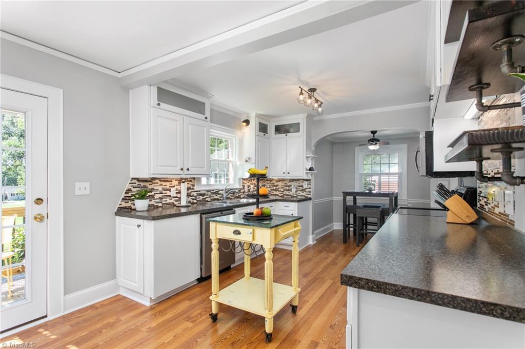 1111 N Woodleigh Circle