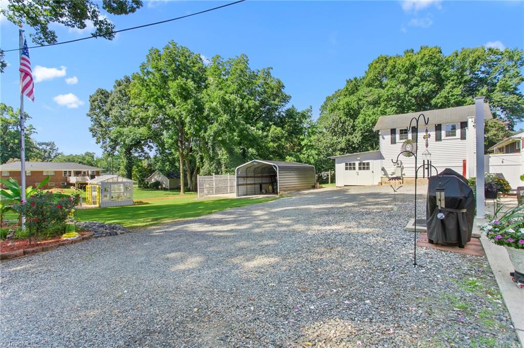 1111 N Woodleigh Circle