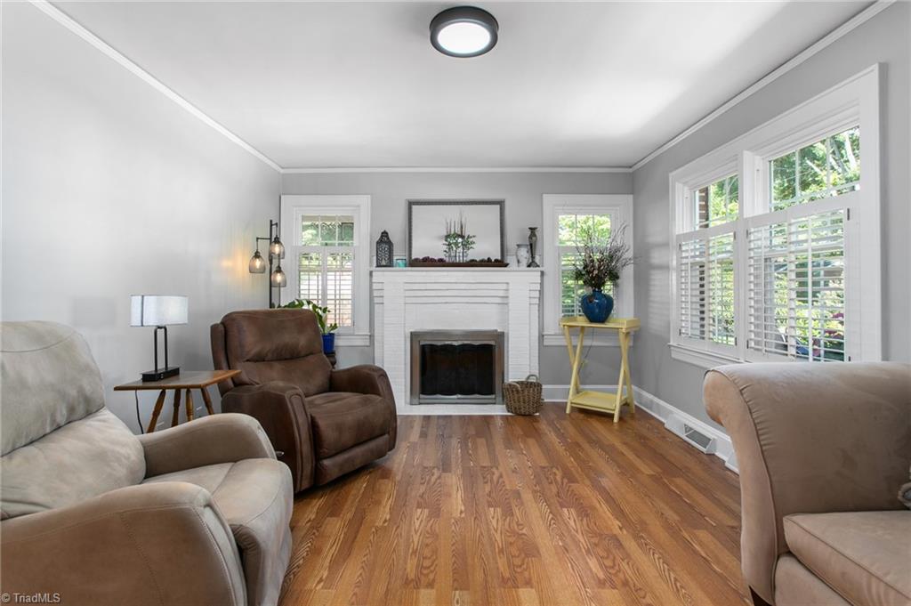 1111 N Woodleigh Circle