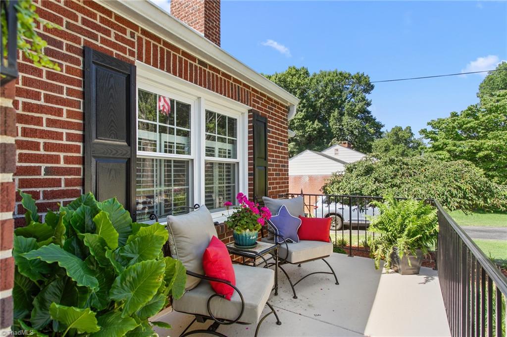 1111 N Woodleigh Circle