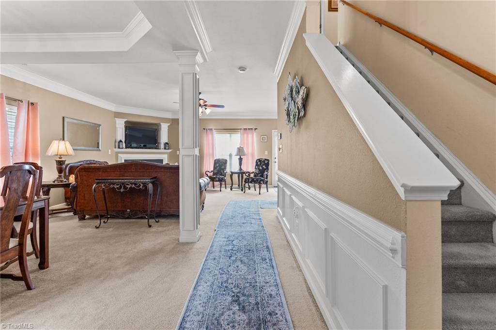 825 Hedgepath Terrace