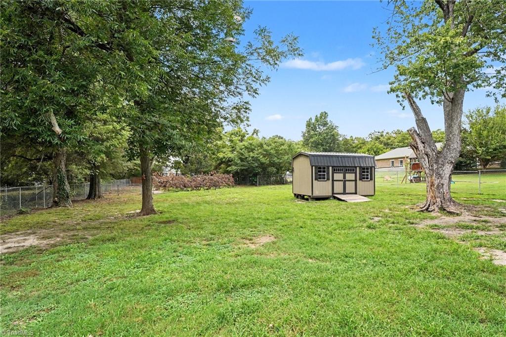 808 Barnes Street