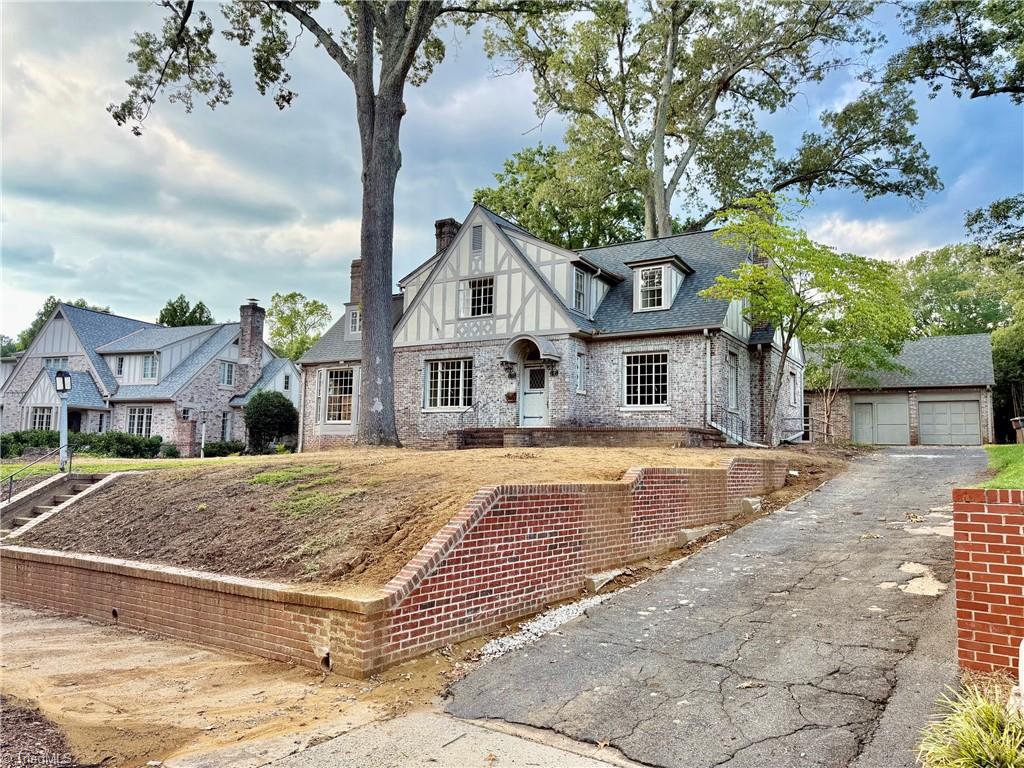 812 Dover Road
