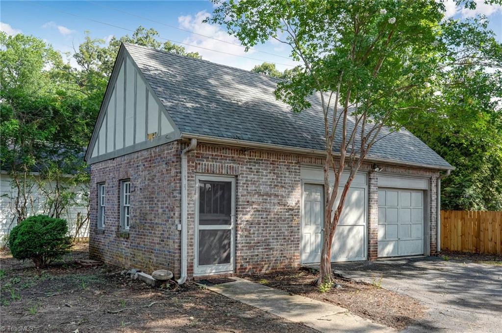812 Dover Road